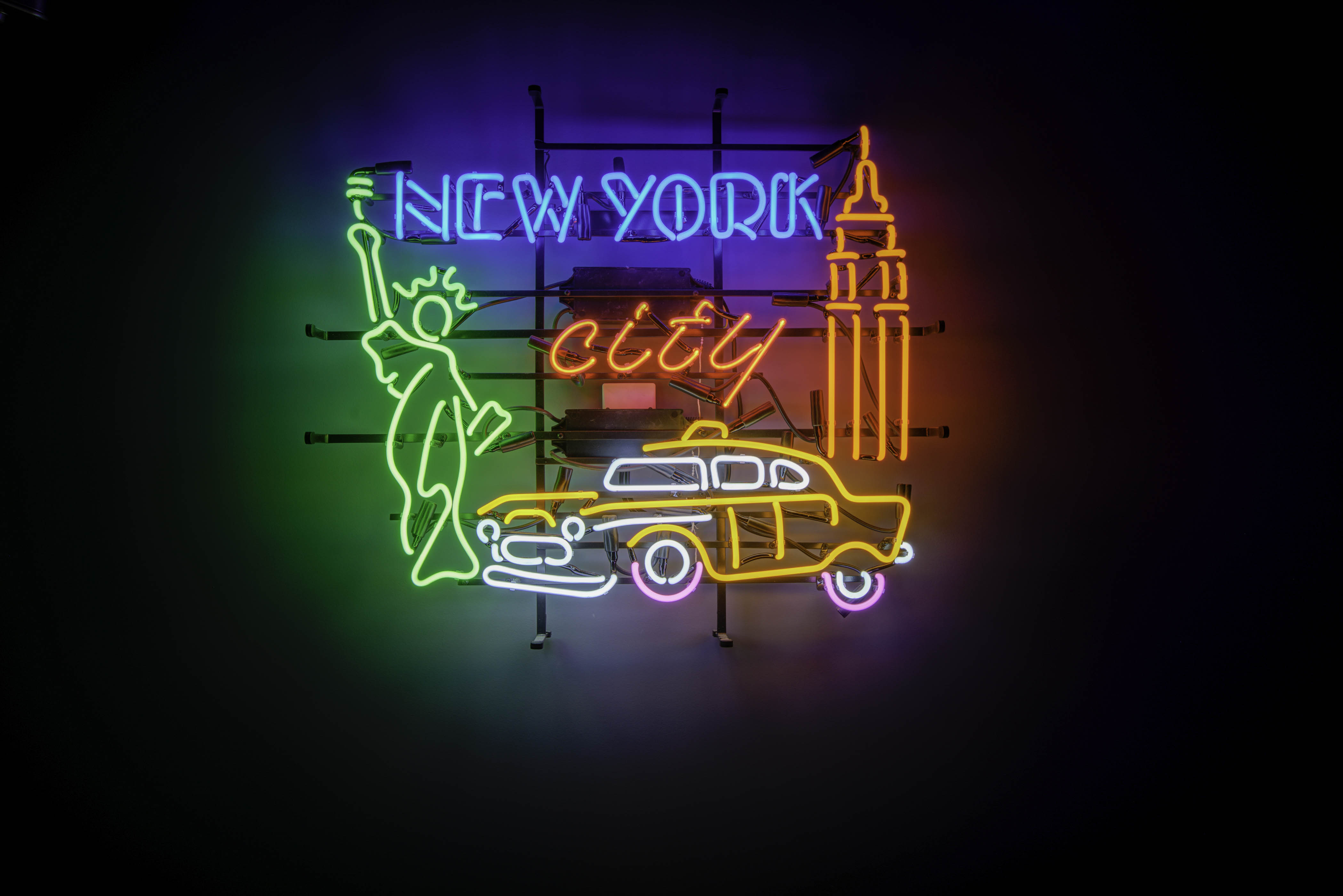 Eclairage d'ambiance du box New York du Karioka, néon